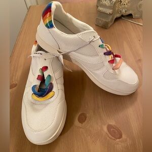 NWT Old Navy White with Rainbow accent sneakers Sz 8 Women’s Tennis Shoes
